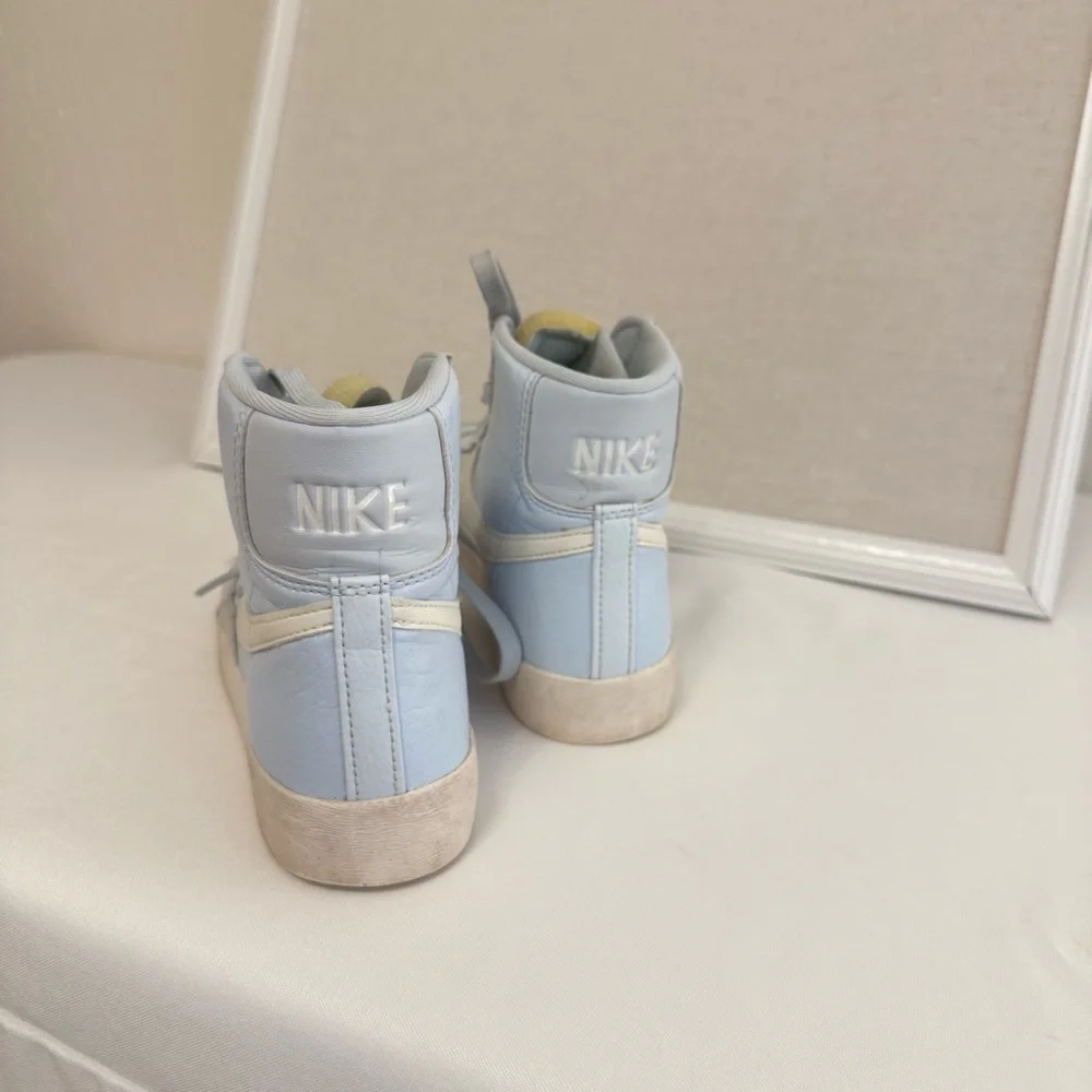 Women's Nike Blazer Mid '77 Next Nature Blue Tint/Summit White great condition - Picture 9 of 12